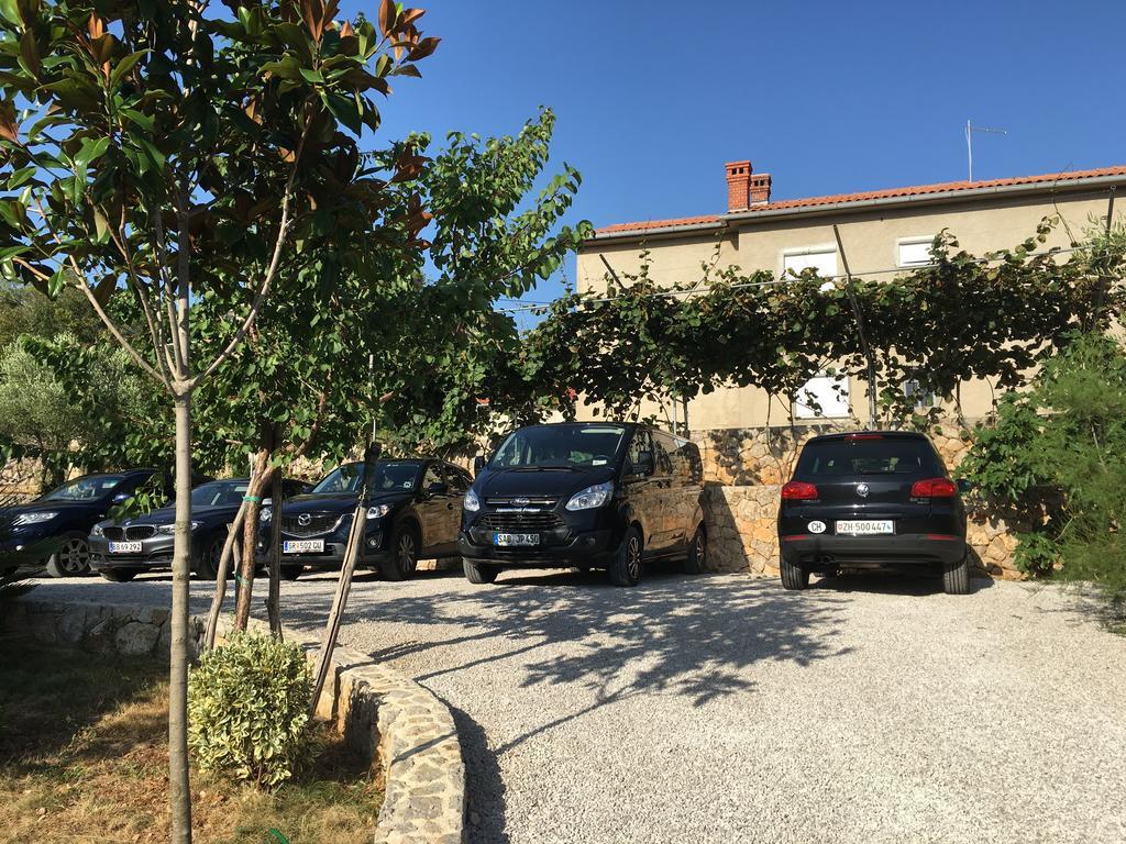 Apartments Salatic Krk Town Luaran gambar